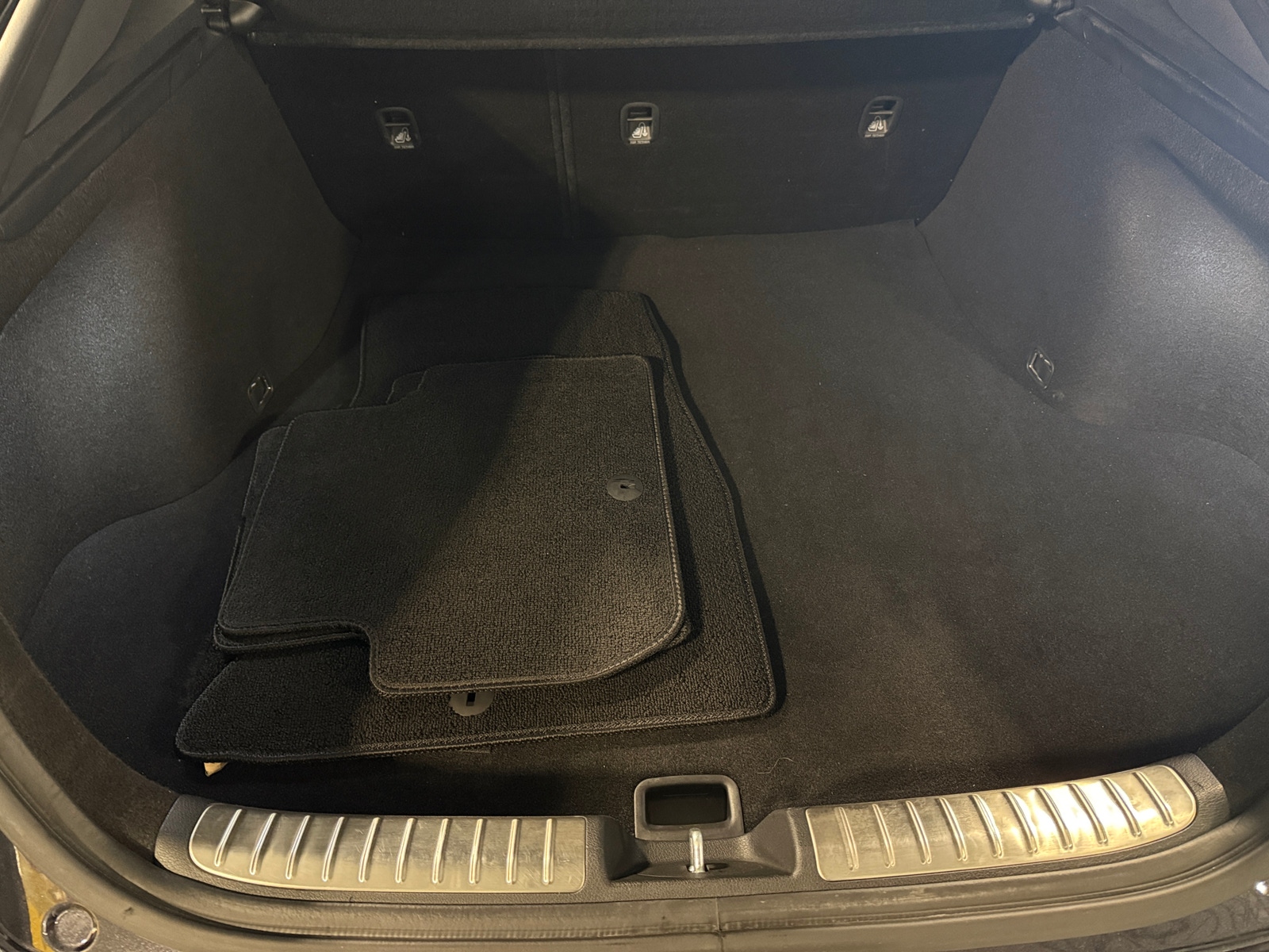 Thumbnail: 2018 Kia Stinger - 6