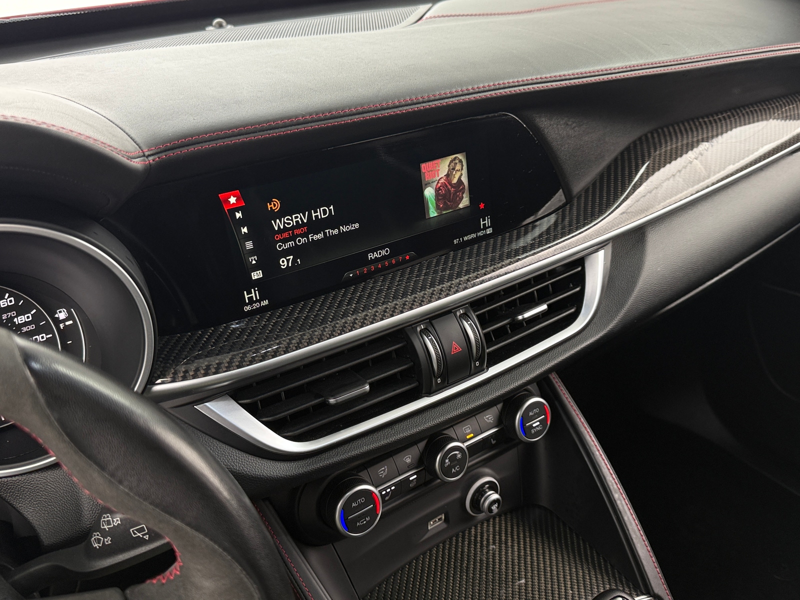 Thumbnail: 2018 Alfa Romeo Stelvio - 3