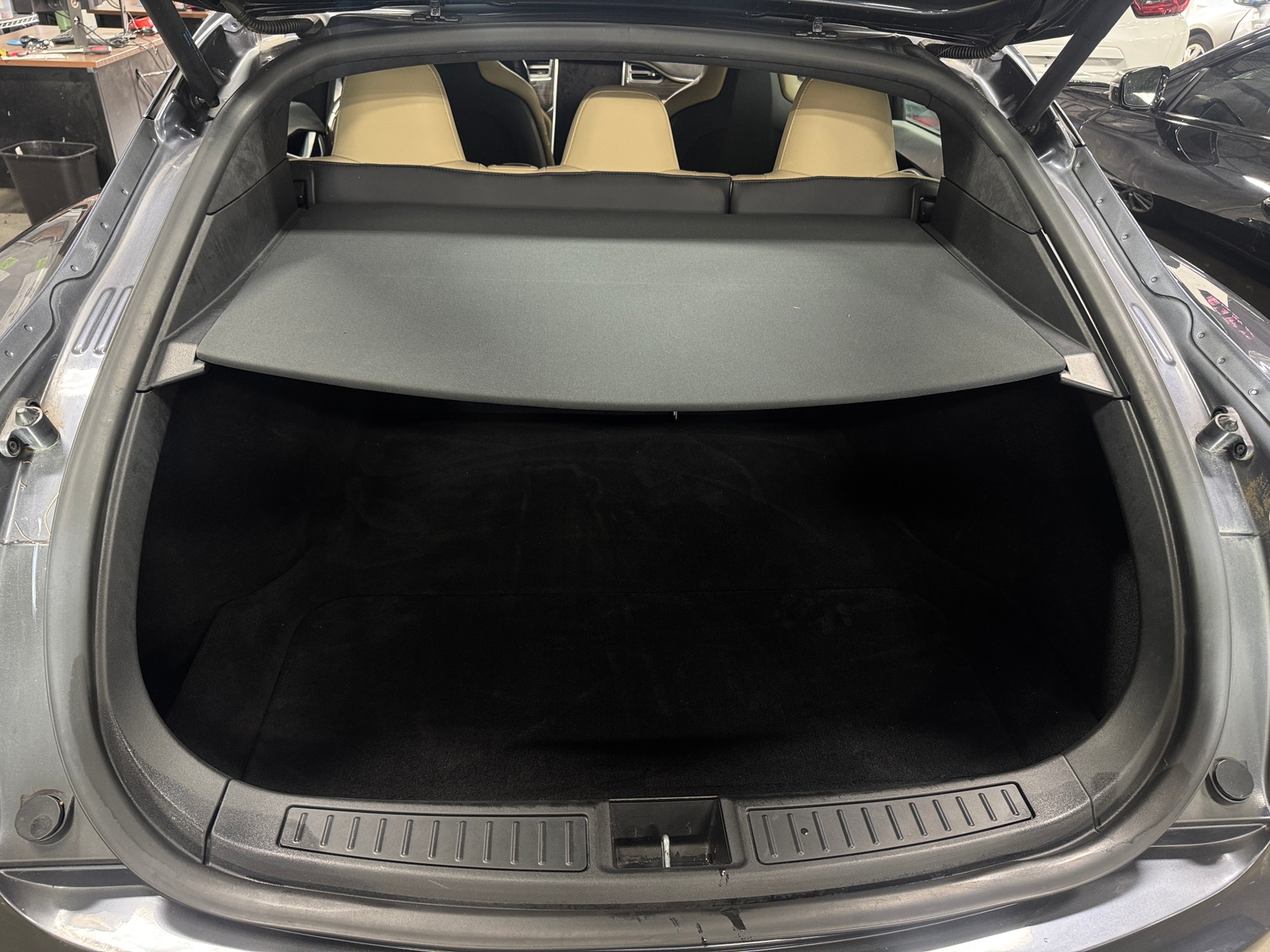 Thumbnail: 2015 Tesla Model S - 6