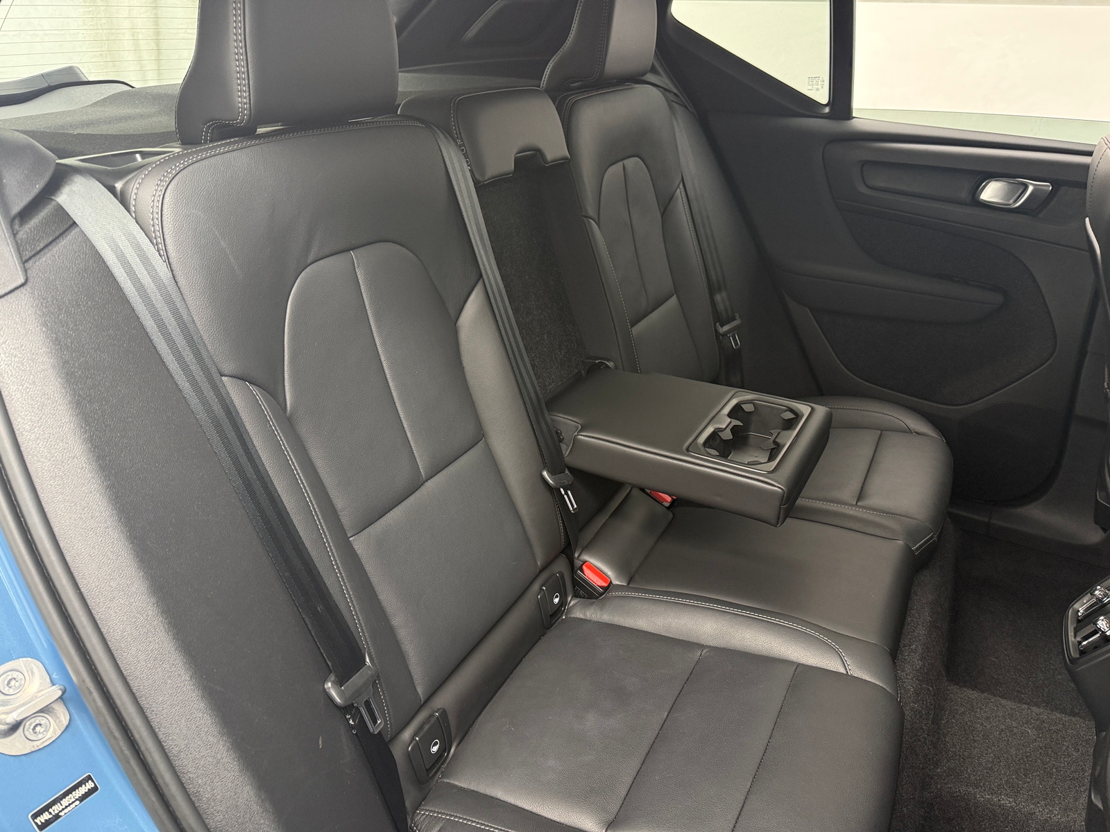 Thumbnail: 2025 Volvo XC40 - 6