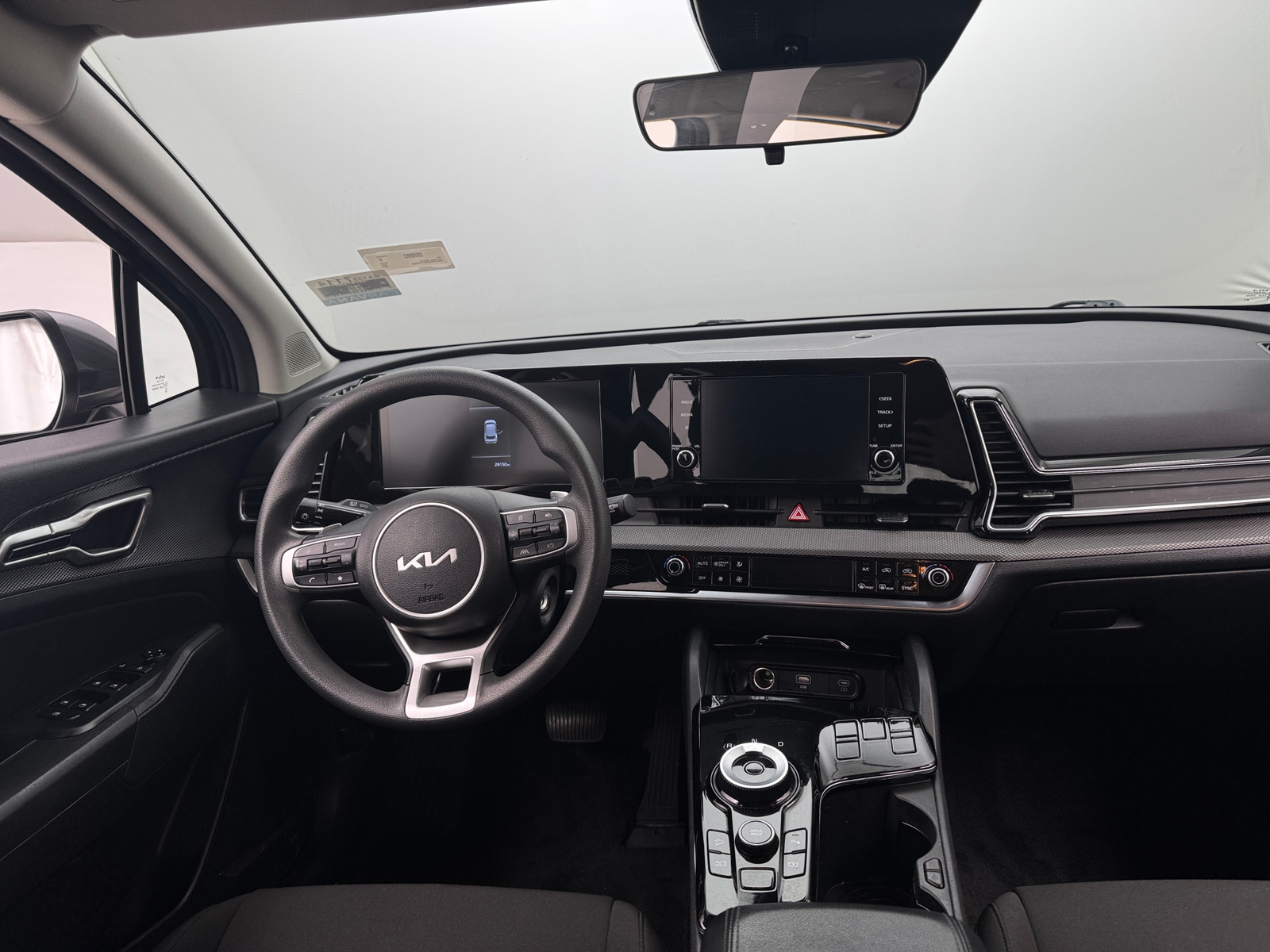 Thumbnail: 2024 Kia Sportage - 3