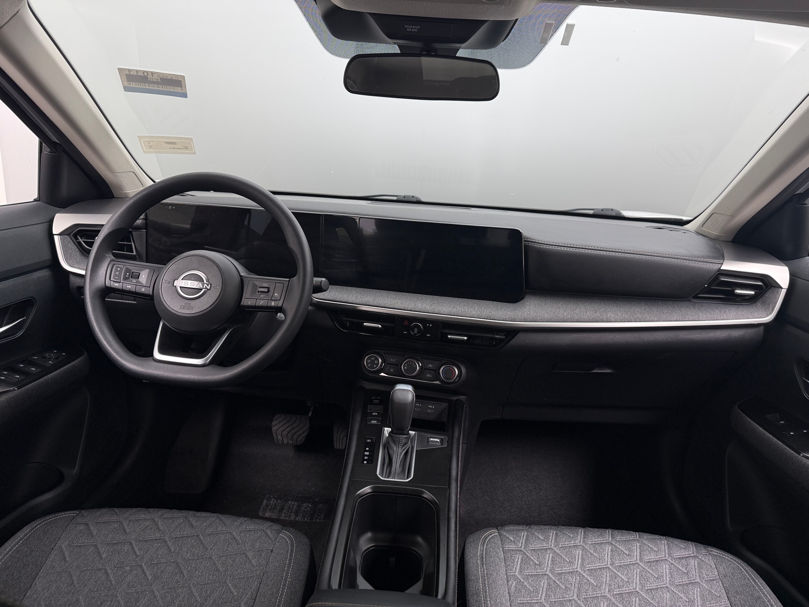 Thumbnail: 2025 Nissan Kicks - 2