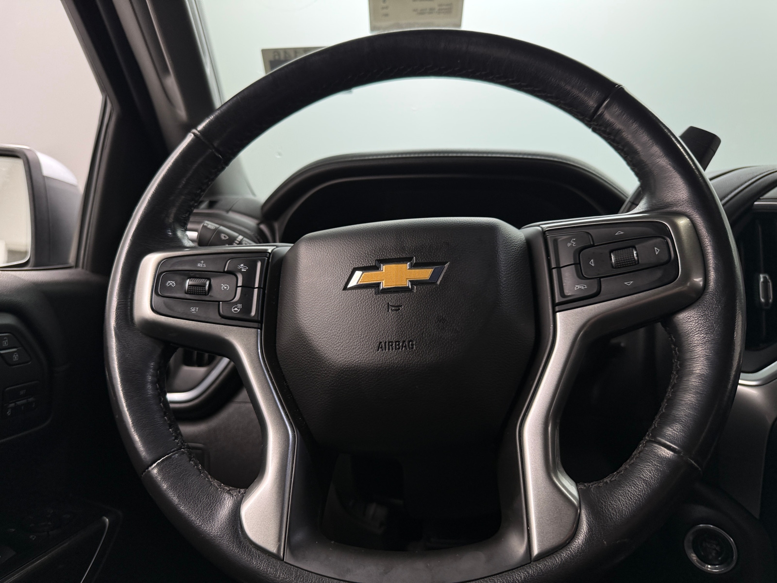 Thumbnail: 2021 Chevrolet Silverado 1500 - 4