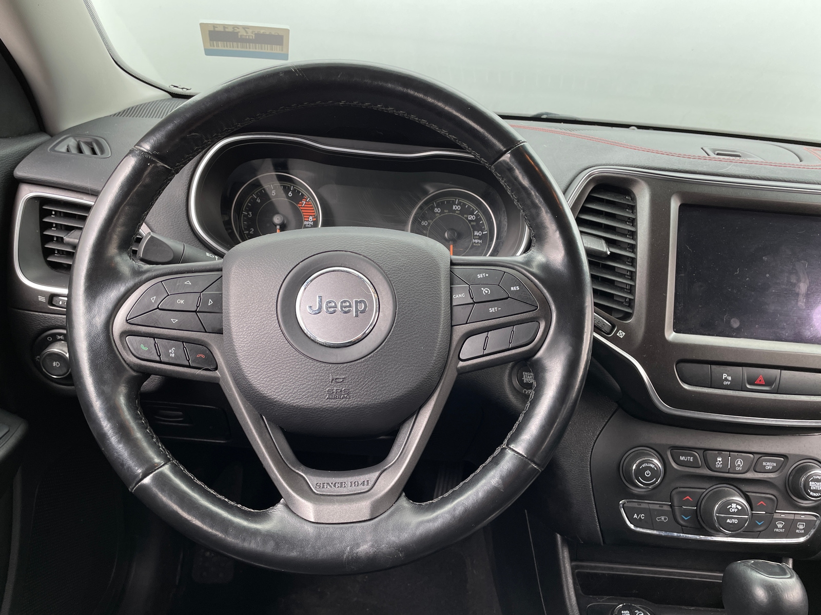 Thumbnail: 2020 Jeep Cherokee - 4