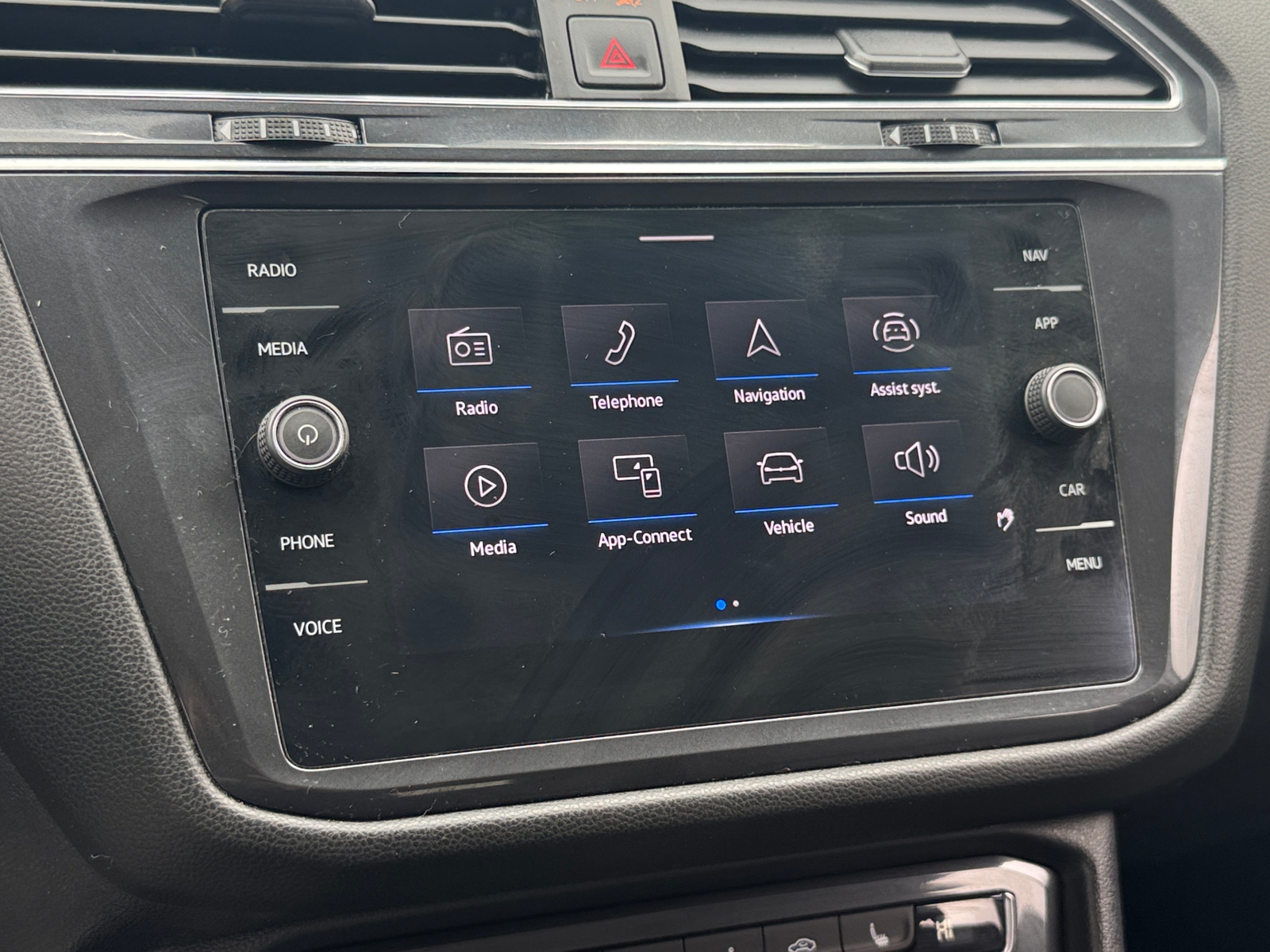 Thumbnail: 2021 Volkswagen Tiguan - 3