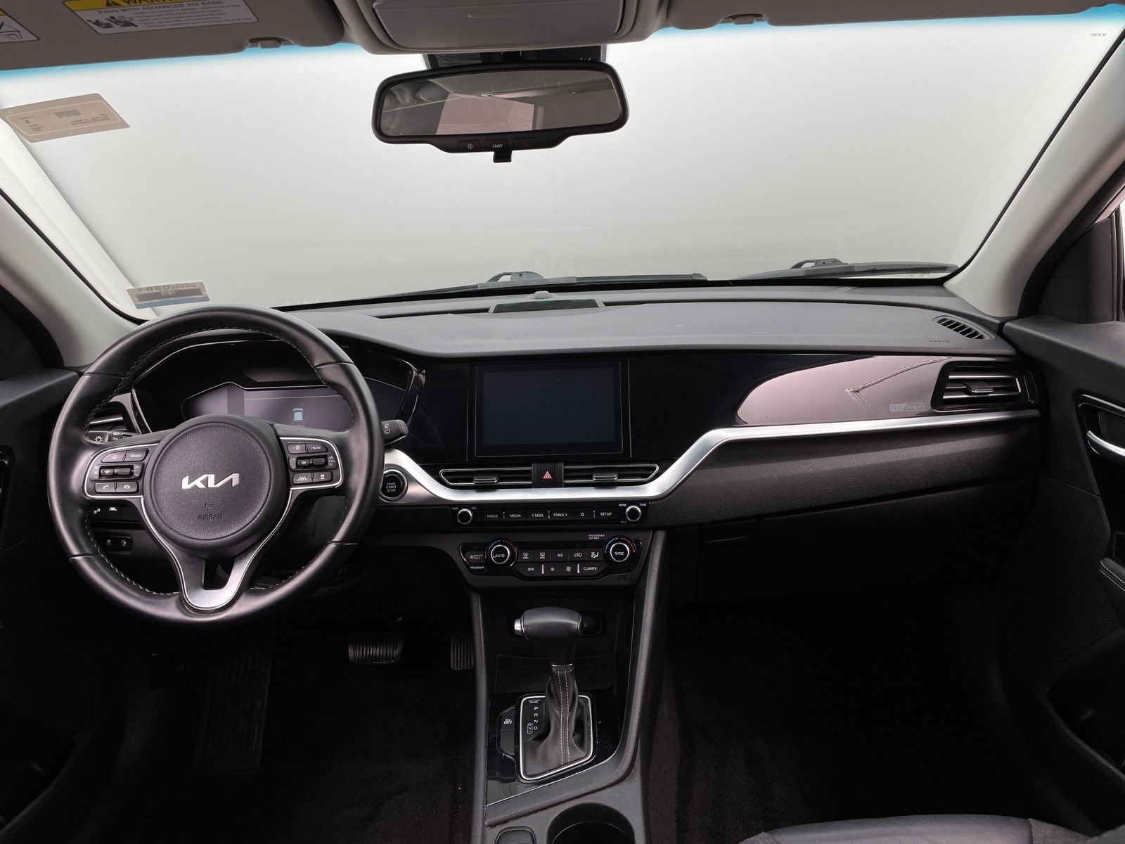 Thumbnail: 2022 Kia Niro - 3