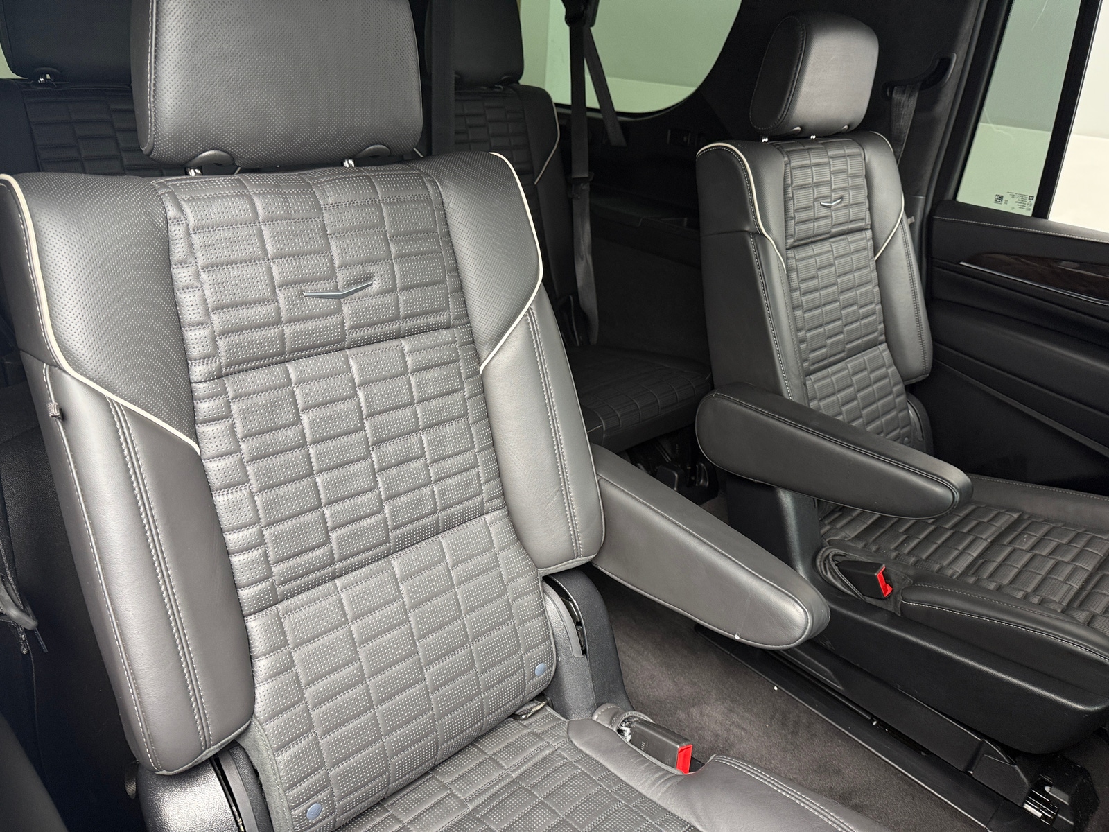 Thumbnail: 2023 Cadillac Escalade - 5