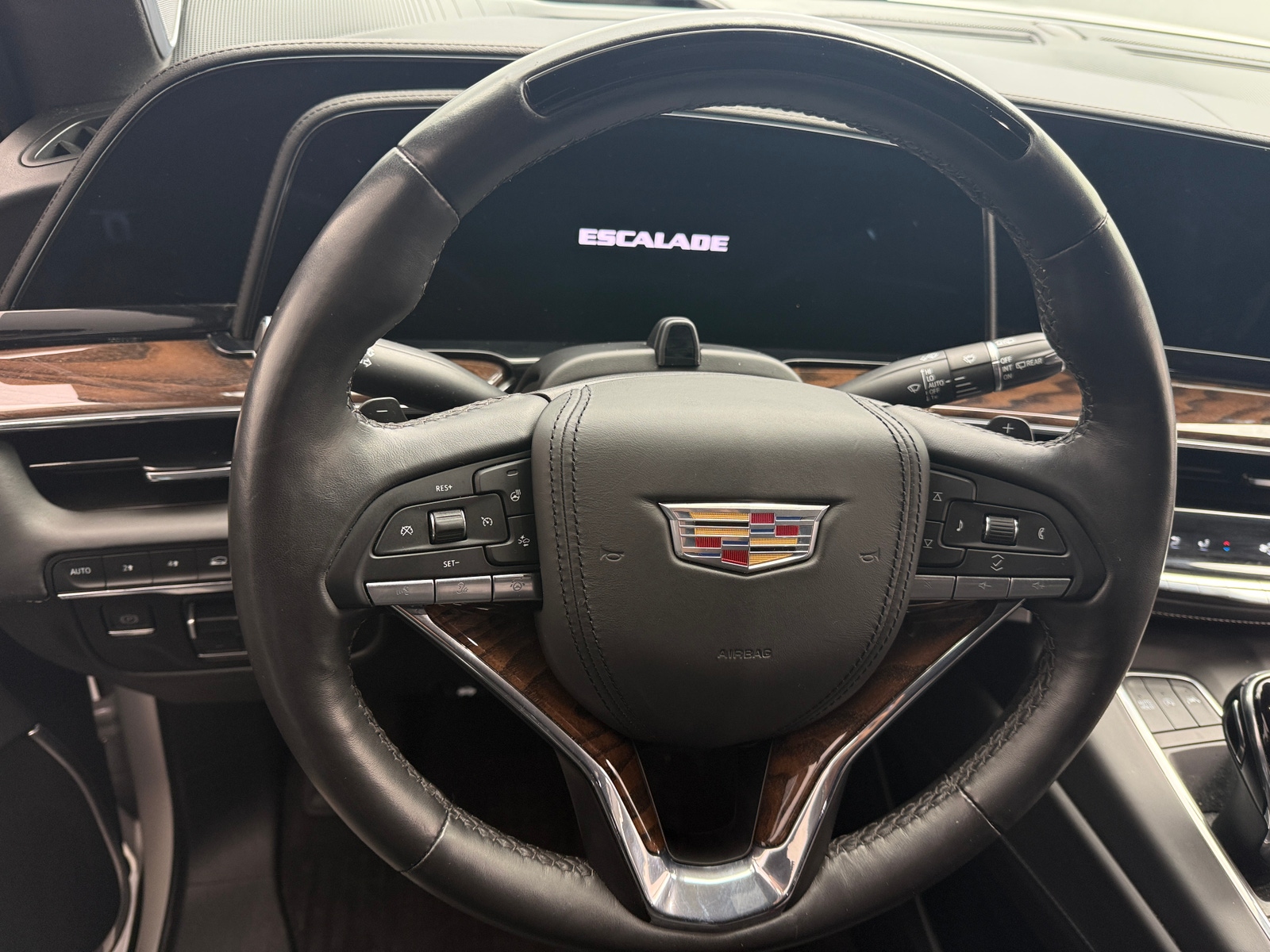 Thumbnail: 2023 Cadillac Escalade - 4