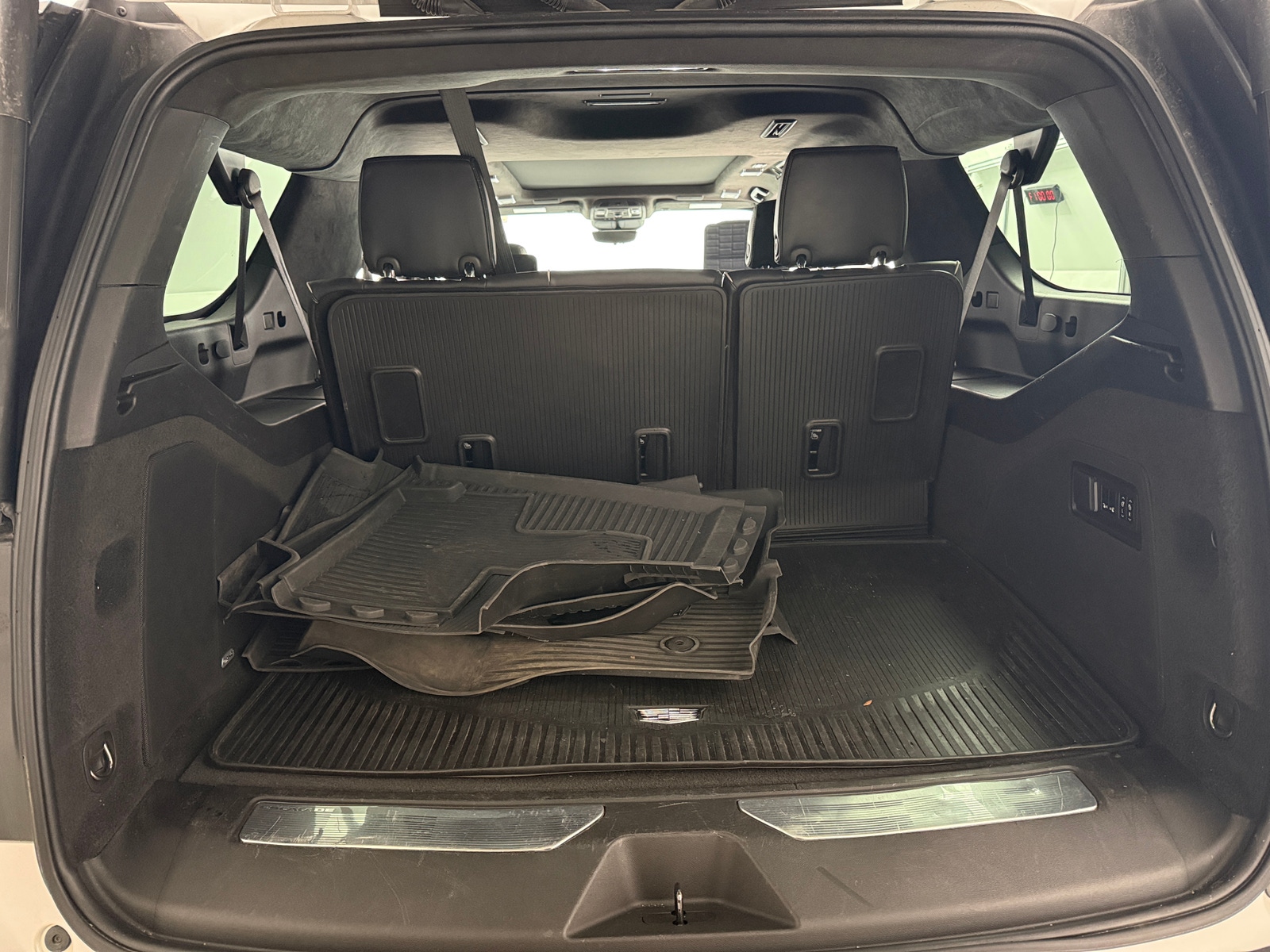 Thumbnail: 2023 Cadillac Escalade - 6