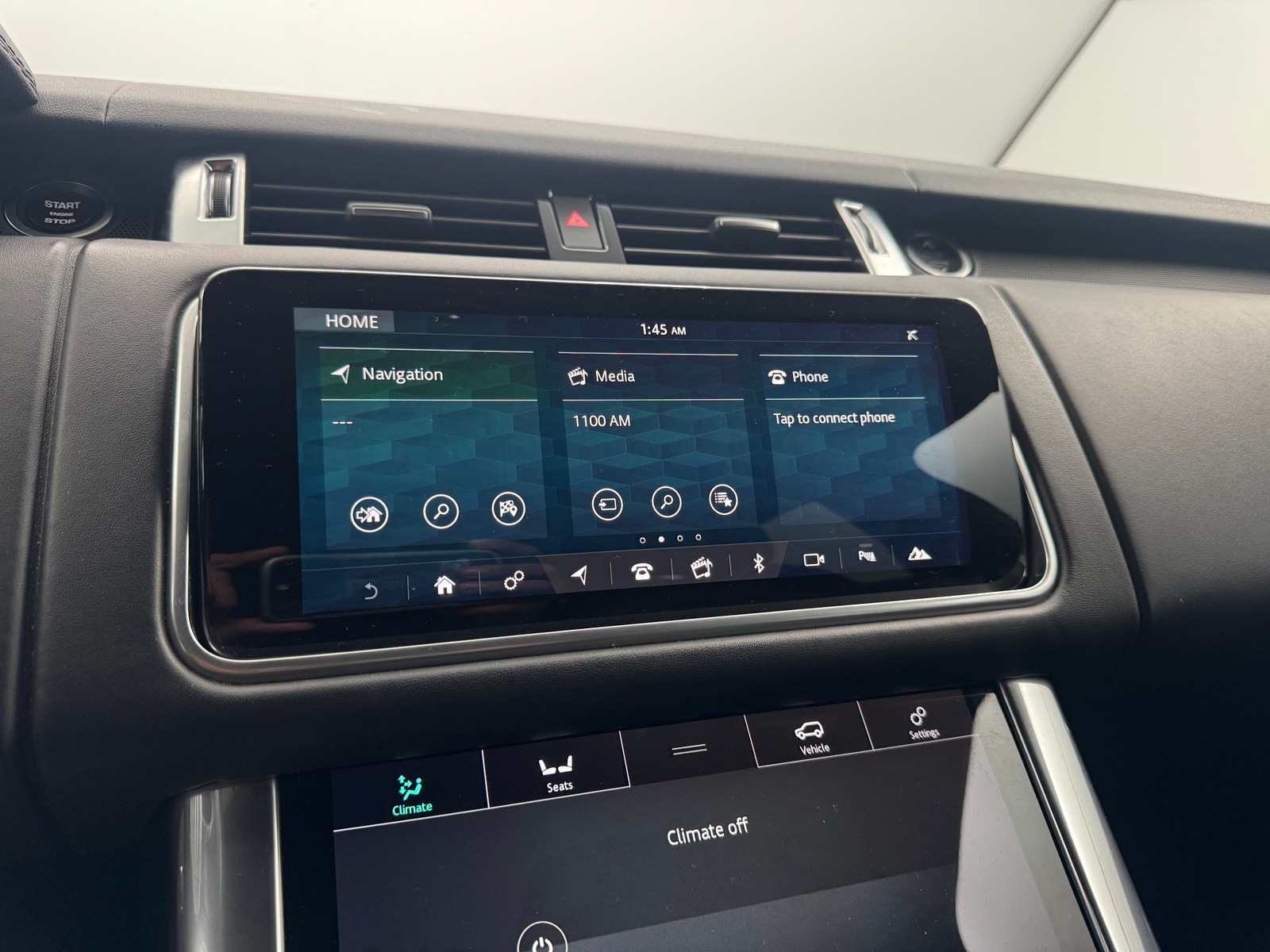 Thumbnail: 2018 Land Rover Range Rover Sport - 3