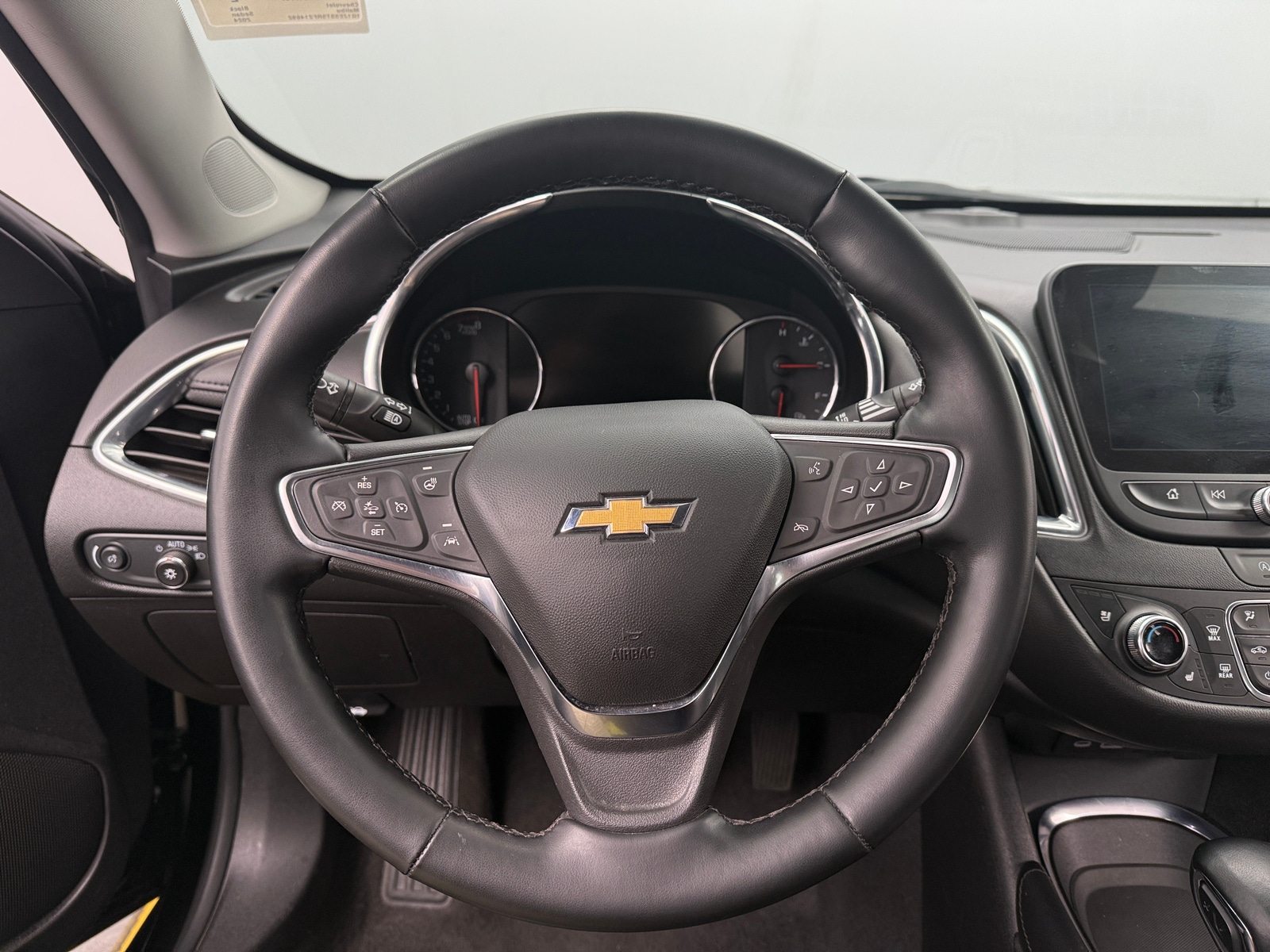 Thumbnail: 2024 Chevrolet Malibu - 4