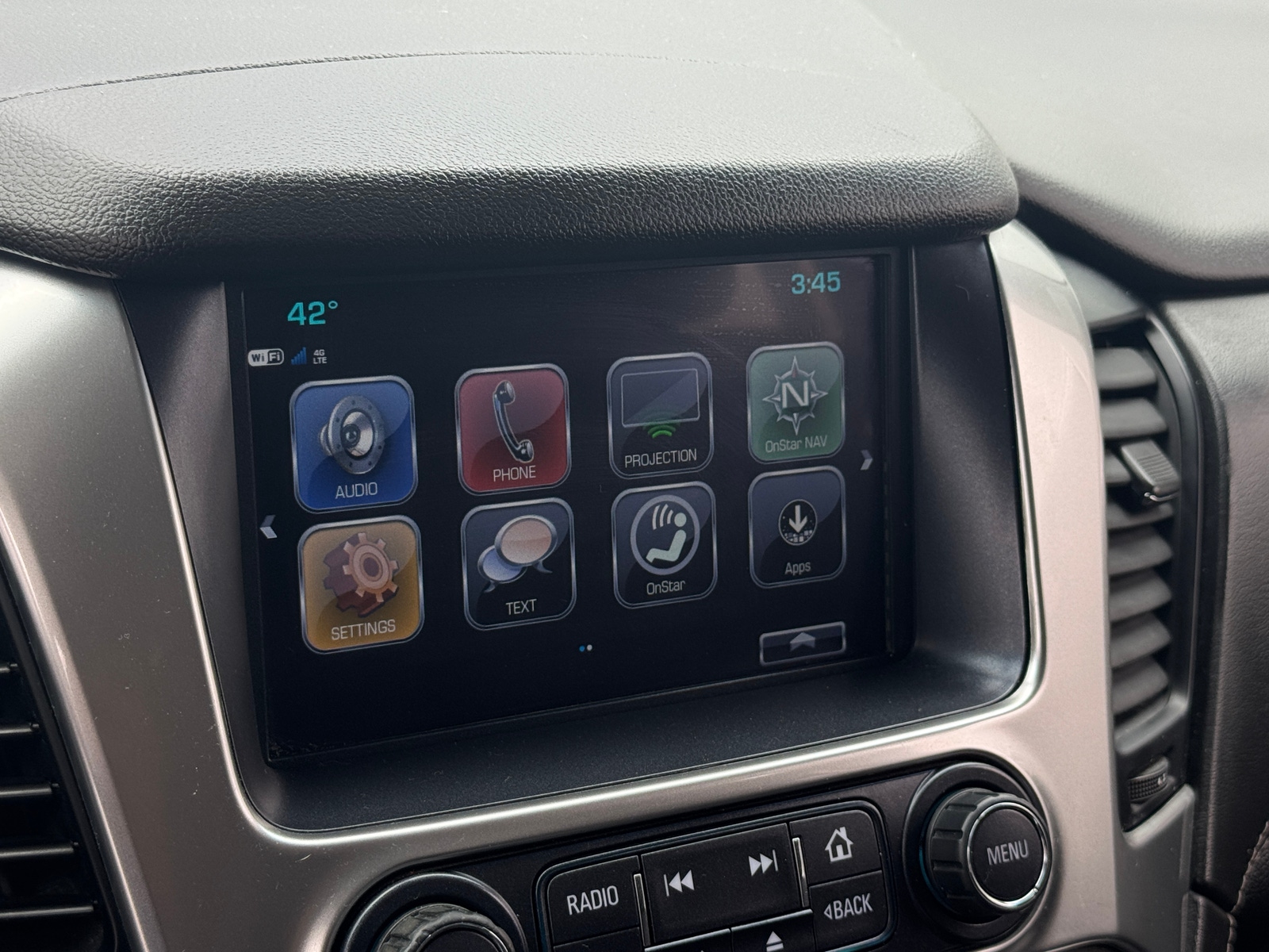 Thumbnail: 2019 Chevrolet Suburban - 4