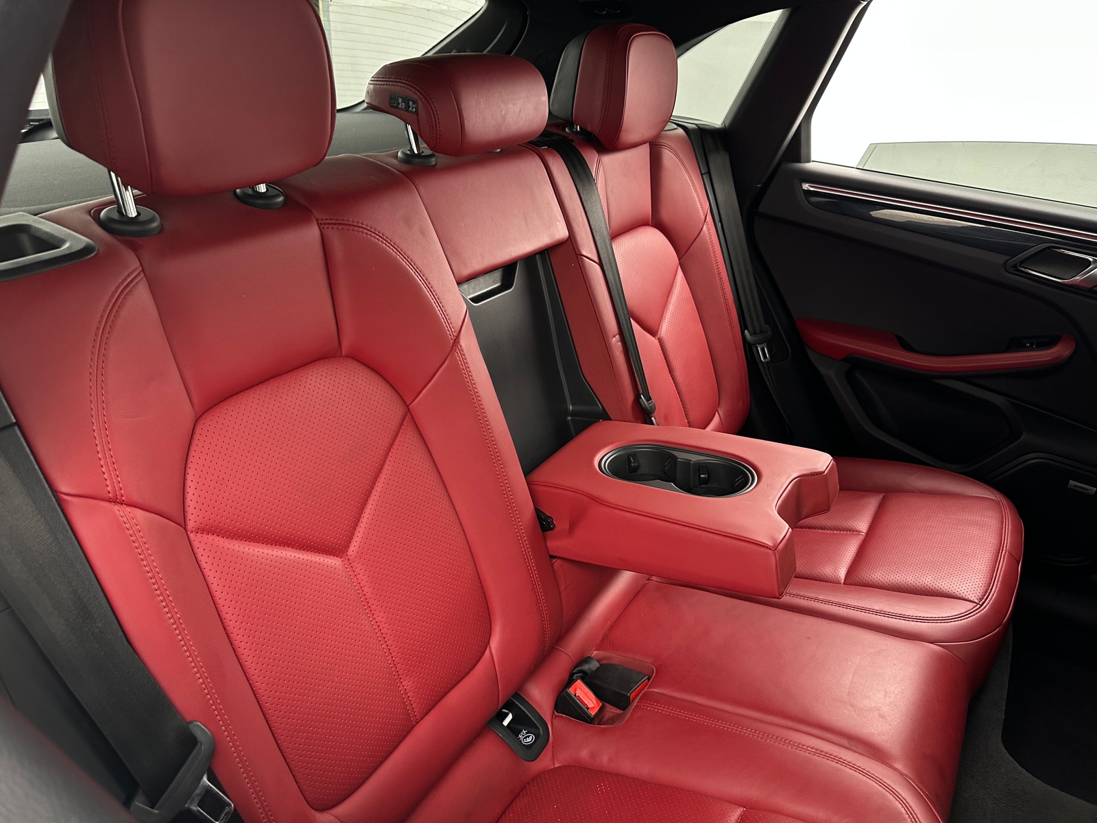 Thumbnail: 2020 Porsche Macan - 5