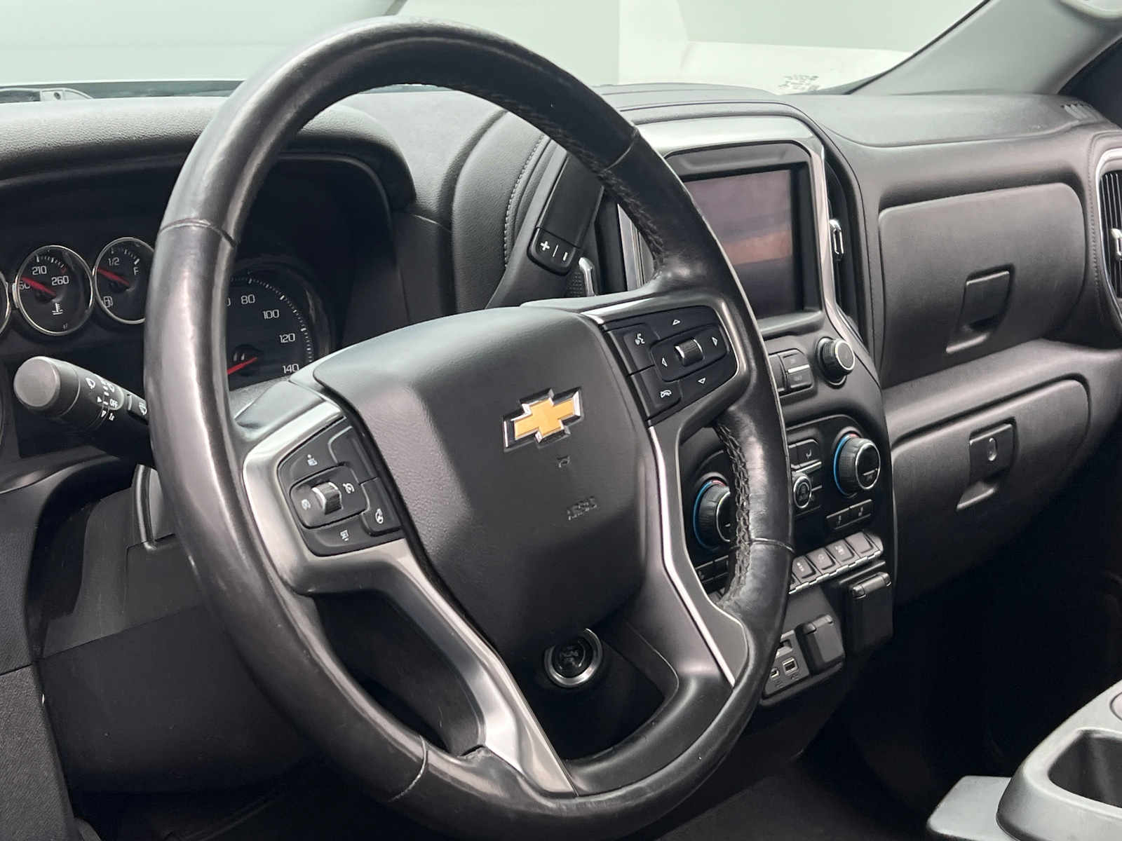 Thumbnail: 2019 Chevrolet Silverado 1500 - 5