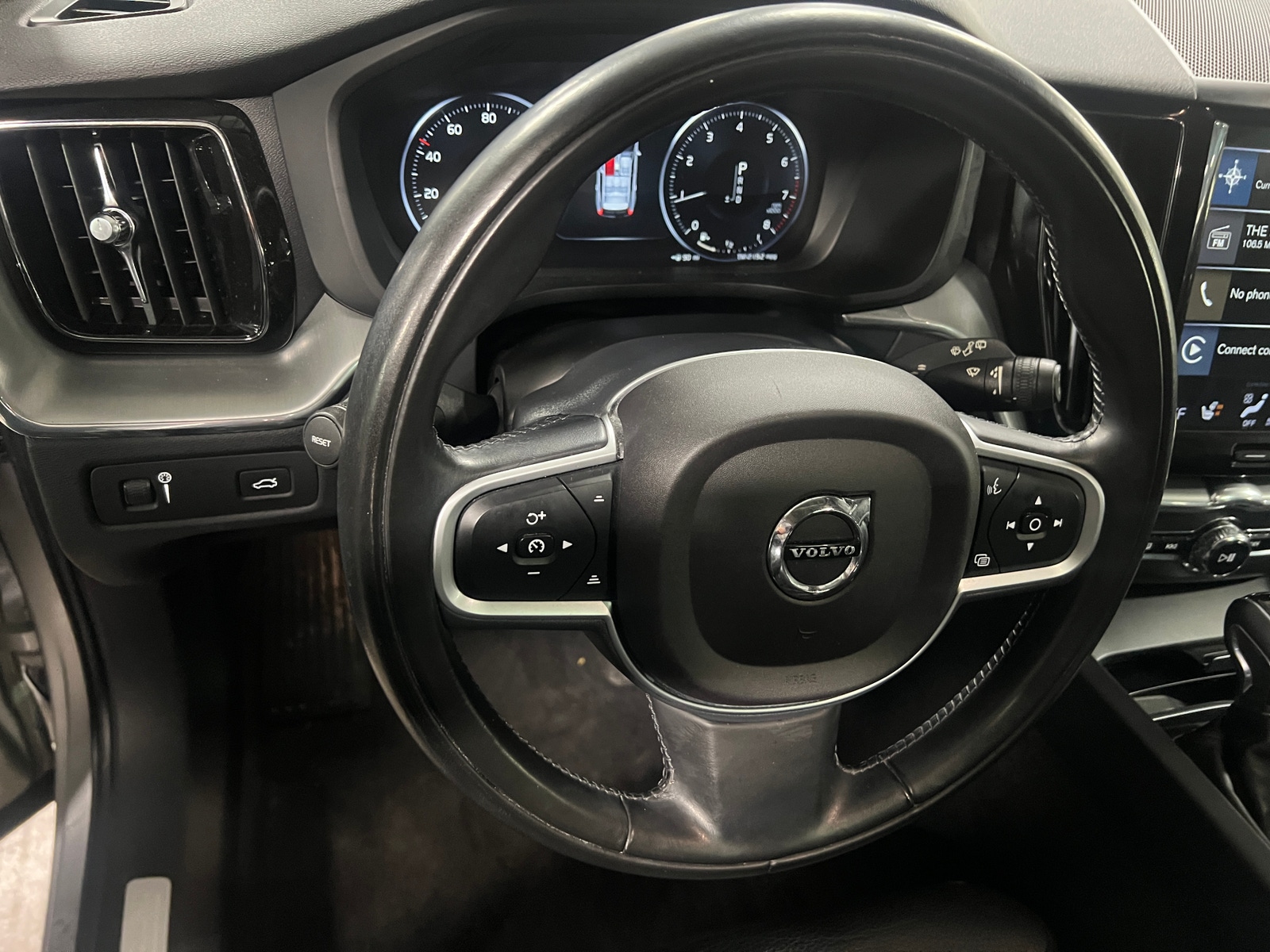 Thumbnail: 2019 Volvo XC60 - 4