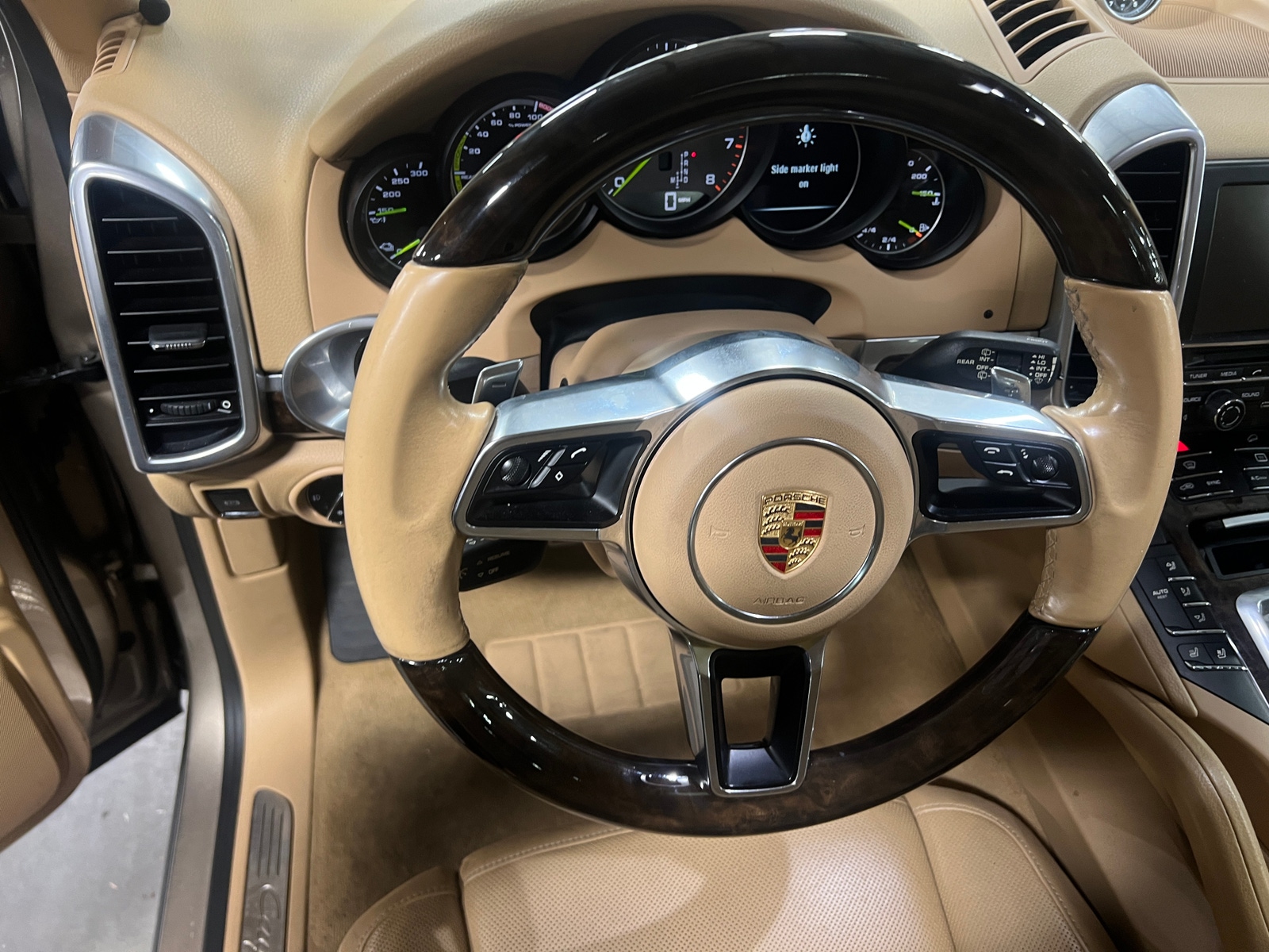 Thumbnail: 2015 Porsche Cayenne - 4