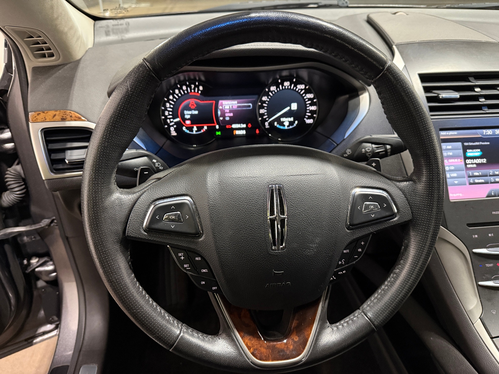 Thumbnail: 2014 Lincoln MKZ - 4