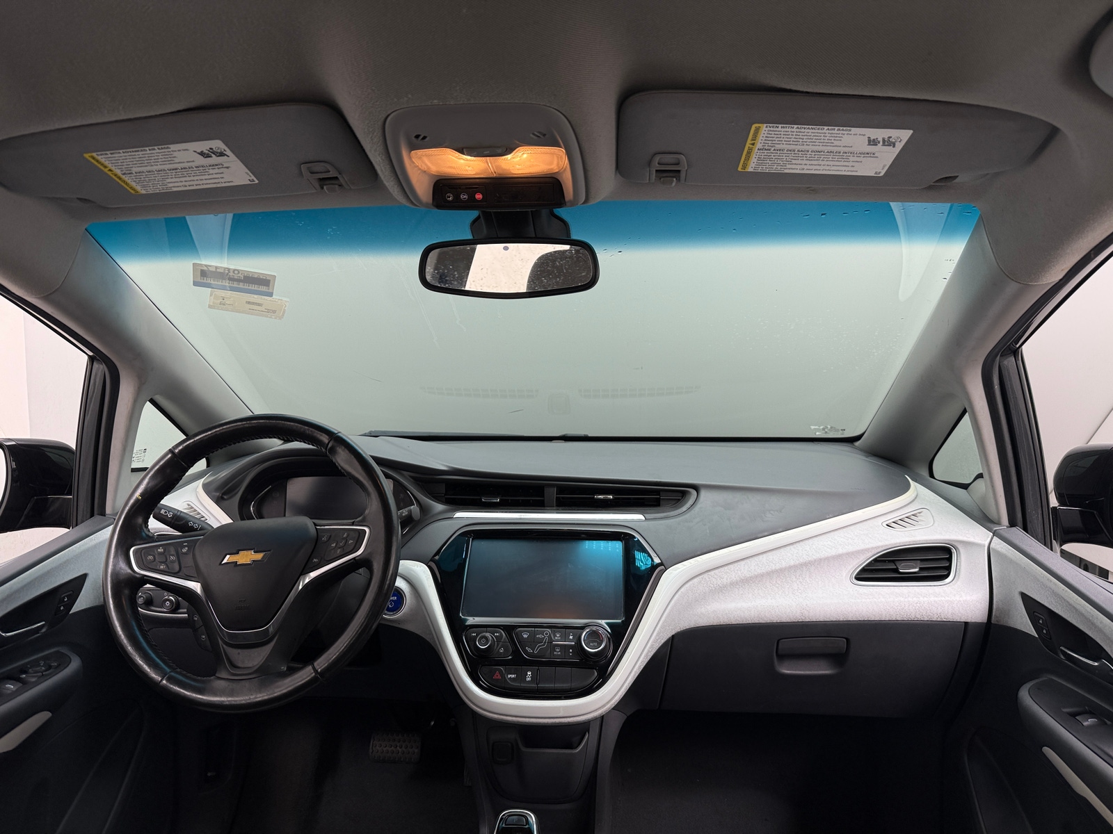 Thumbnail: 2018 Chevrolet Bolt EV - 3