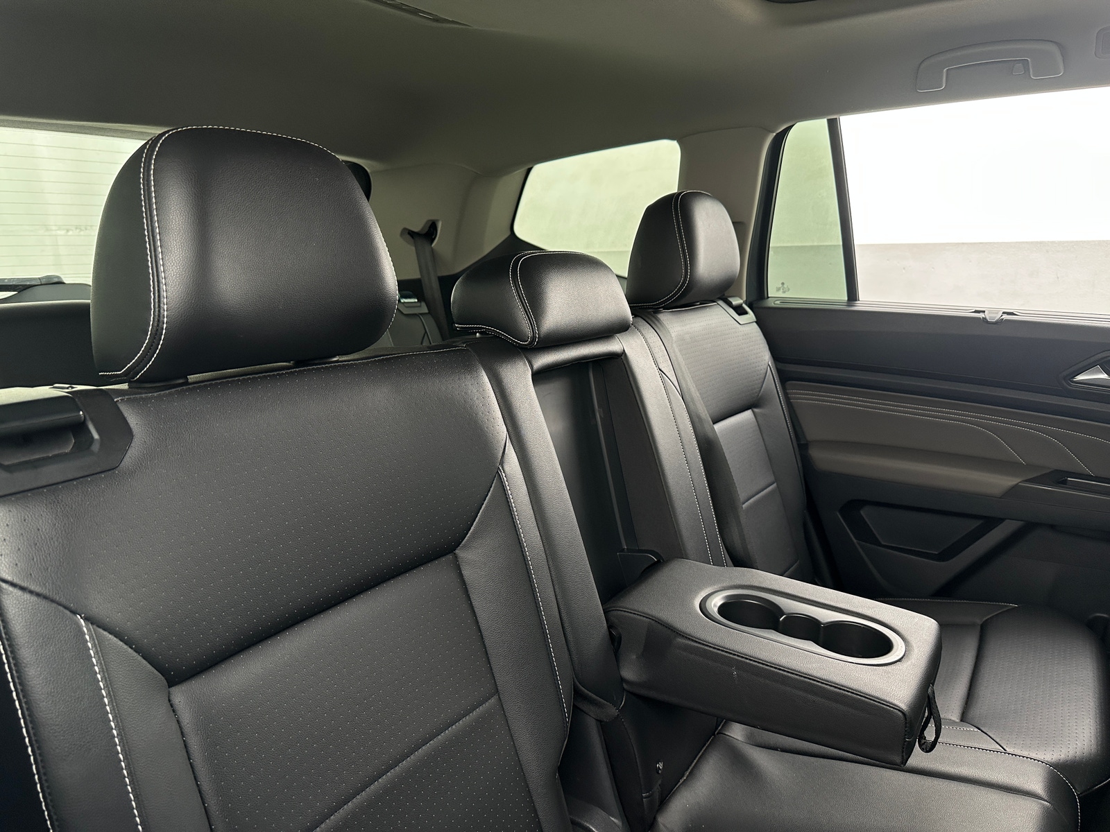 Thumbnail: 2022 Volkswagen Atlas - 5