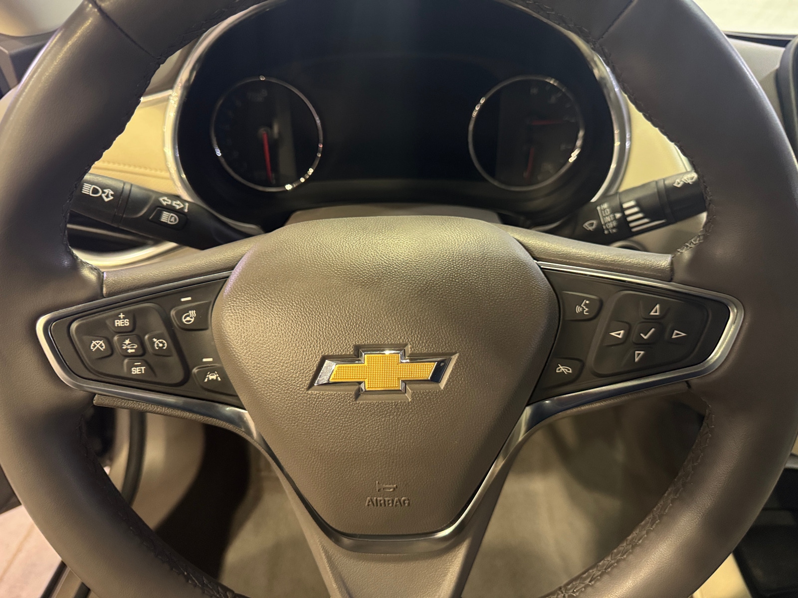 Thumbnail: 2024 Chevrolet Malibu - 4