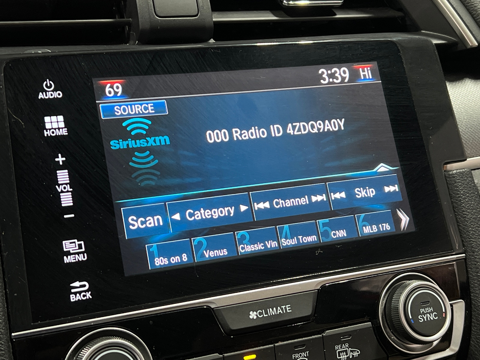 Thumbnail: 2017 Honda Civic - 3