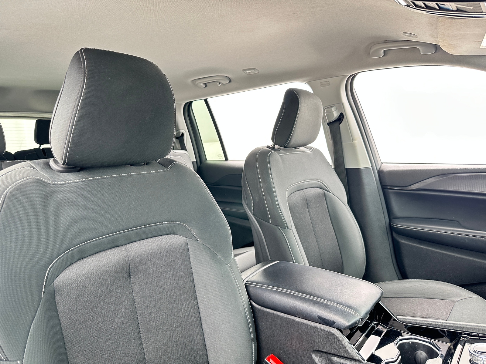 Thumbnail: 2023 Jeep Grand Cherokee L - 2