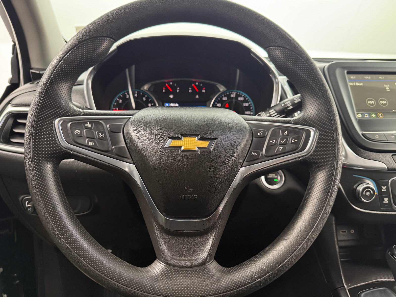 Thumbnail: 2019 Chevrolet Equinox - 5