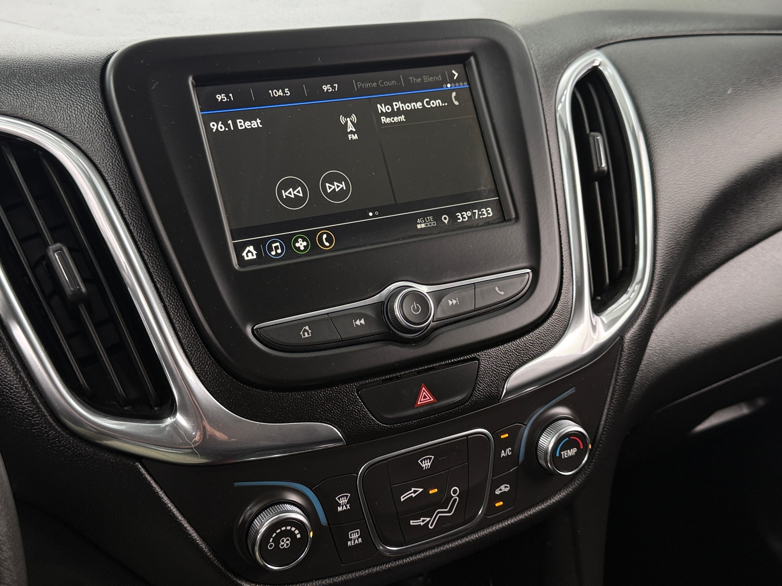 Thumbnail: 2019 Chevrolet Equinox - 4