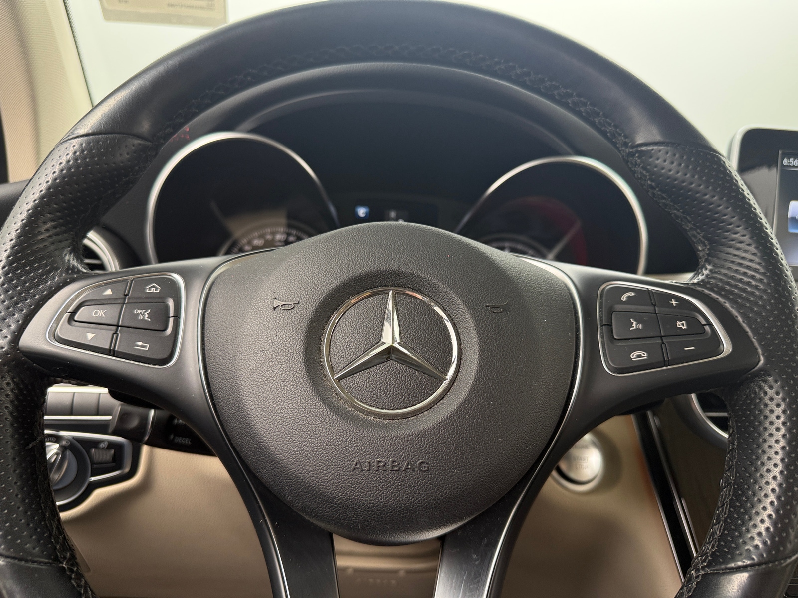 Thumbnail: 2019 Mercedes-Benz GLC - 4