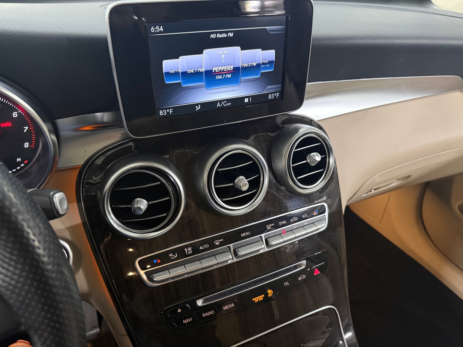 Thumbnail: 2019 Mercedes-Benz GLC - 3