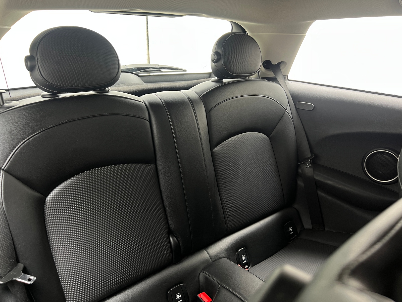 Thumbnail: 2015 MINI Cooper Hardtop - 5