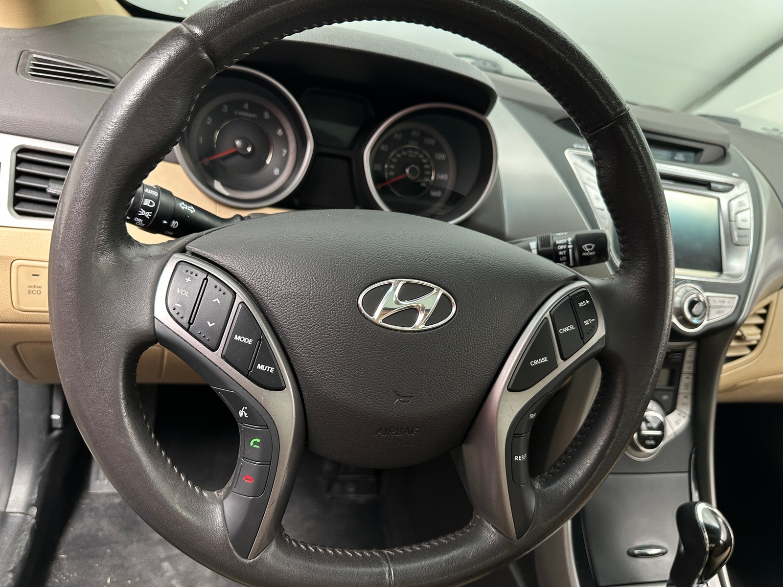 Thumbnail: 2013 Hyundai Elantra - 4