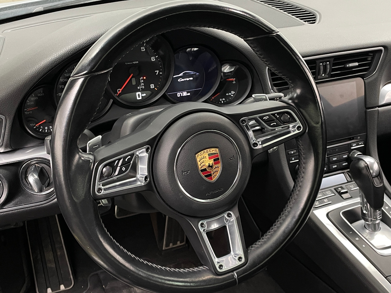 Thumbnail: 2018 Porsche 911 - 3