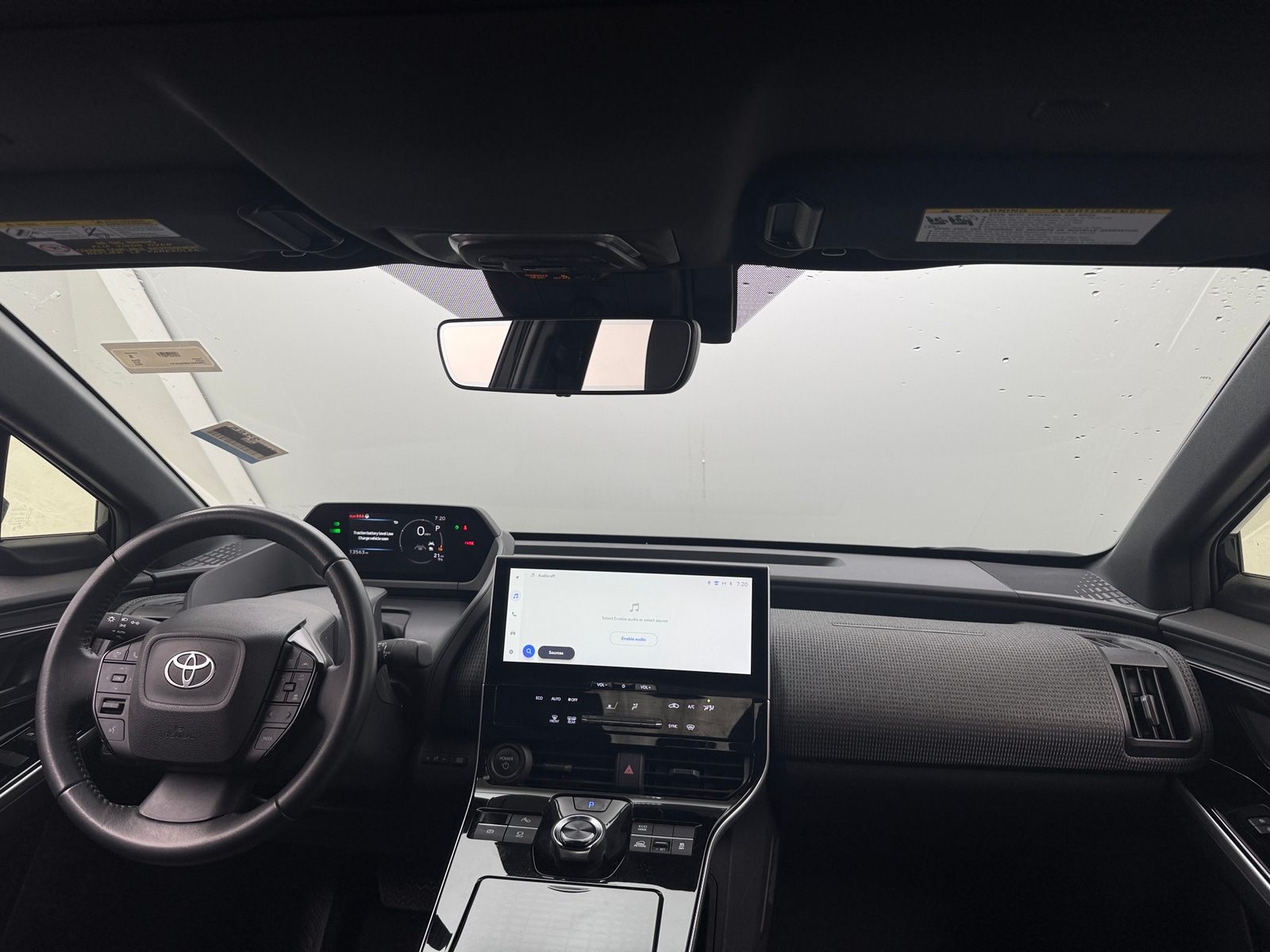 Thumbnail: 2023 Toyota bZ4X - 2