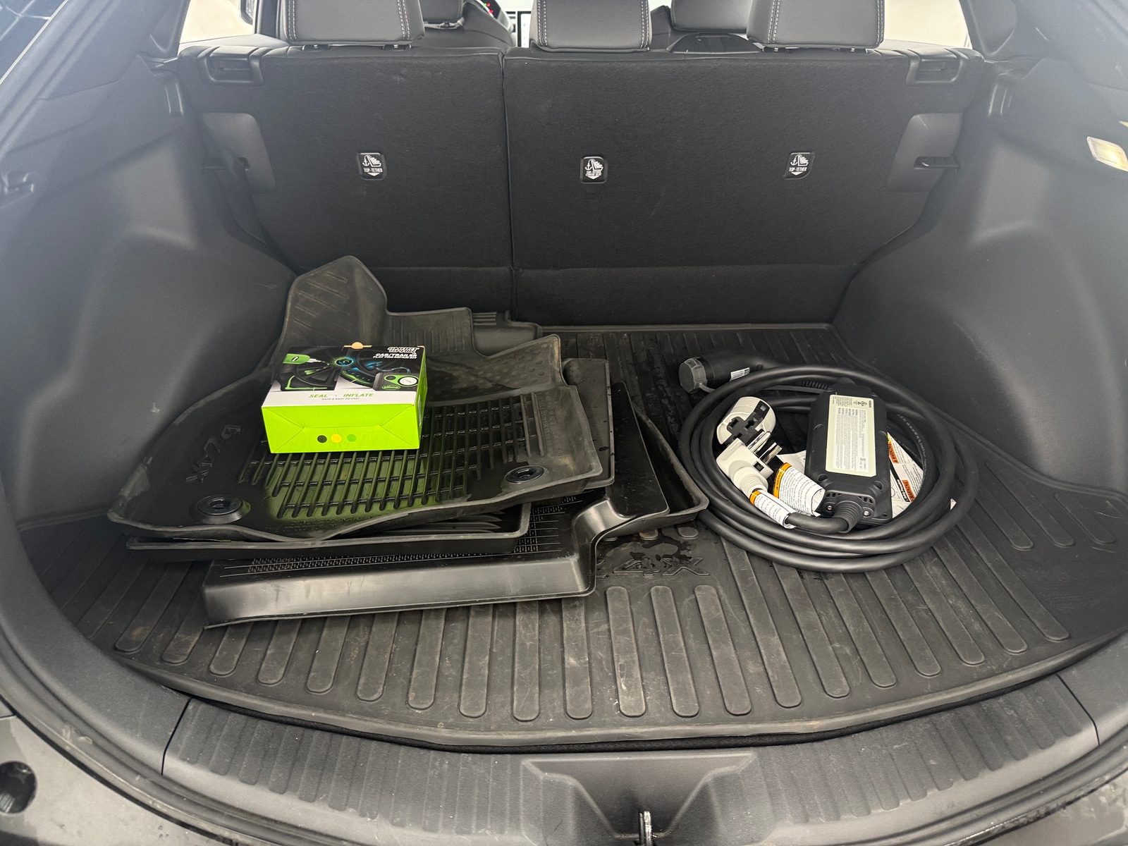 Thumbnail: 2023 Toyota bZ4X - 6