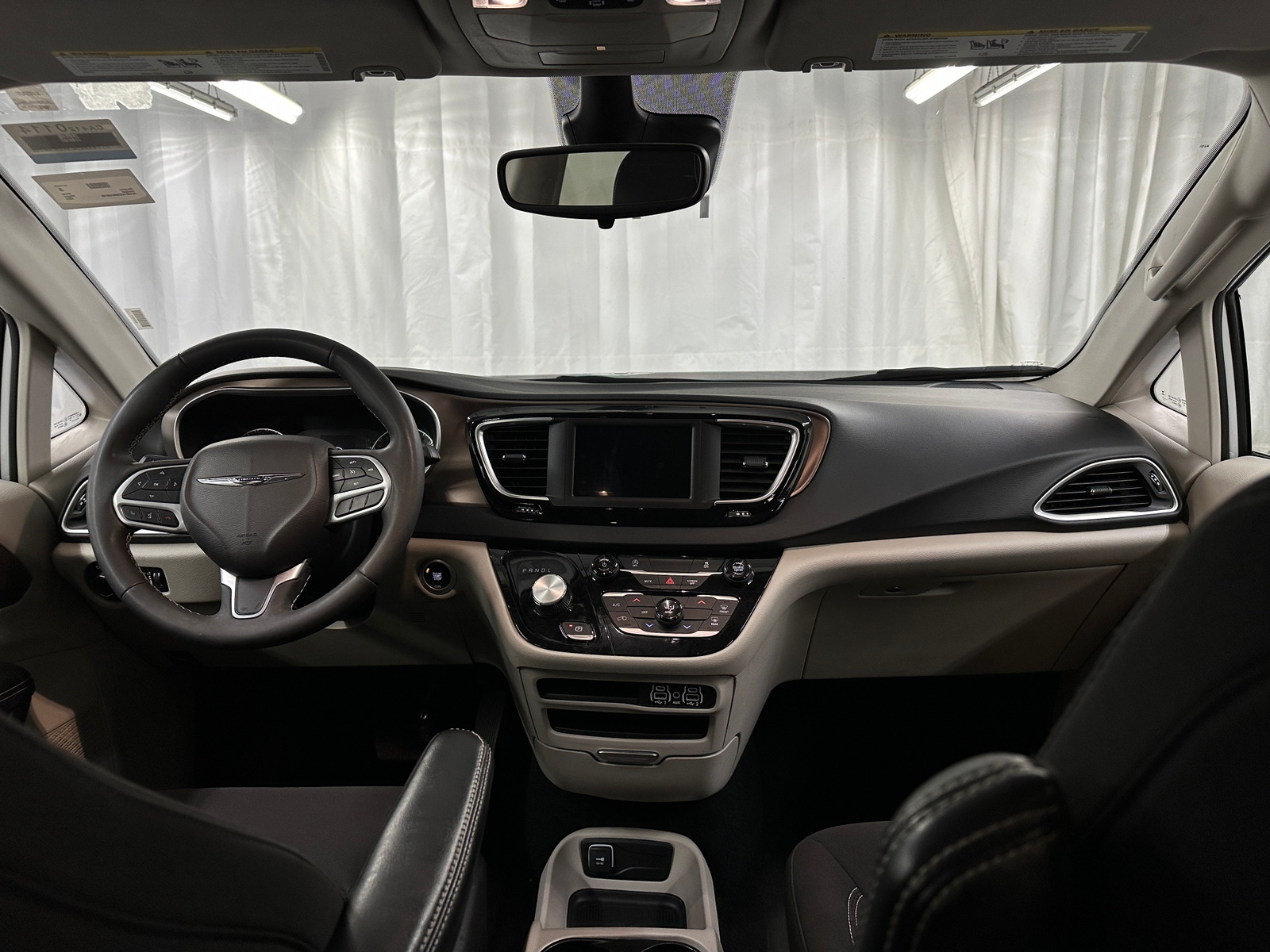 Thumbnail: 2024 Chrysler Voyager - 3