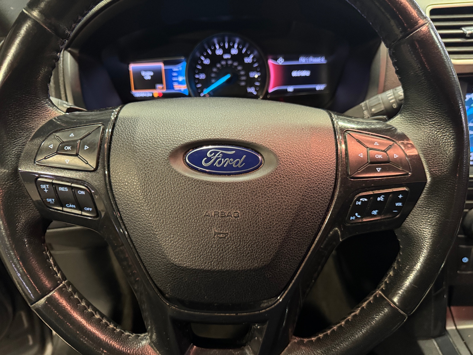 Thumbnail: 2017 Ford Explorer - 4