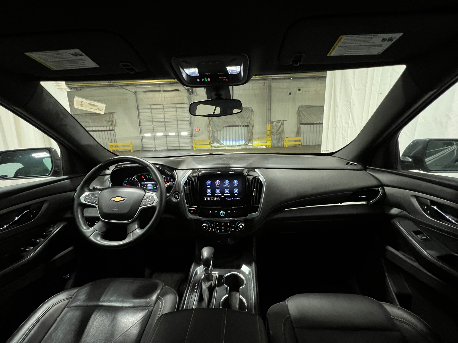 Thumbnail: 2023 Chevrolet Traverse - 2