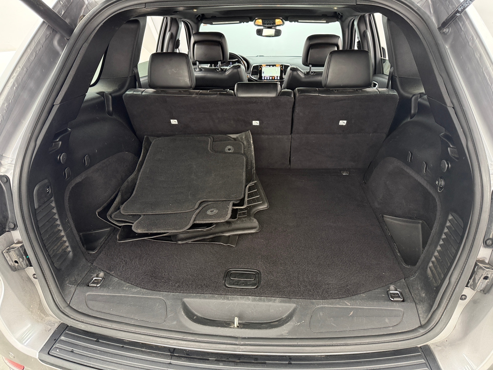 Thumbnail: 2020 Jeep Grand Cherokee - 6