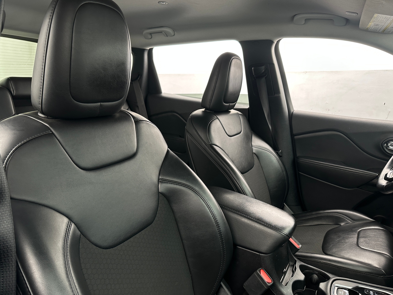 Thumbnail: 2020 Jeep Cherokee - 2