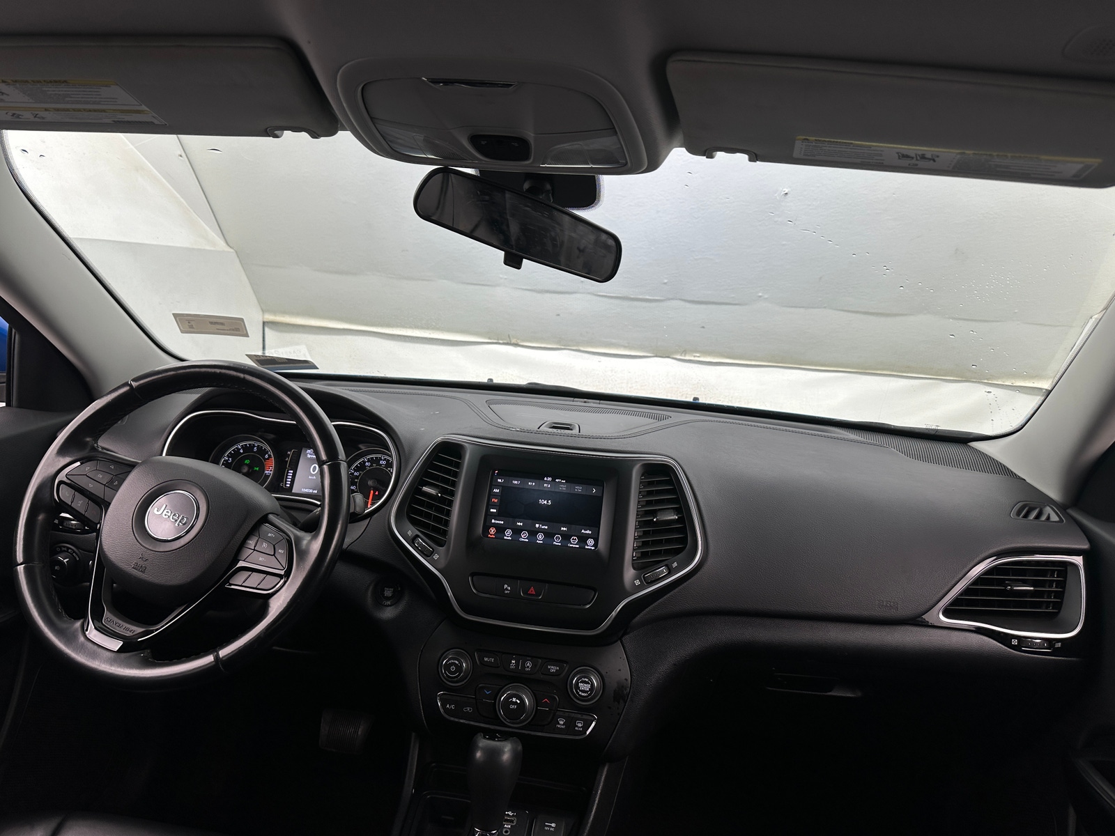 Thumbnail: 2020 Jeep Cherokee - 3