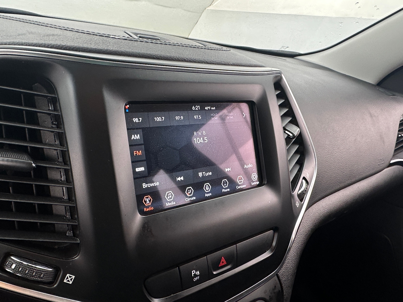 Thumbnail: 2020 Jeep Cherokee - 4