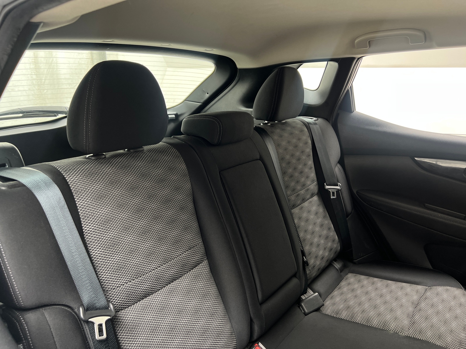 Thumbnail: 2020 Nissan Rogue Sport - 6