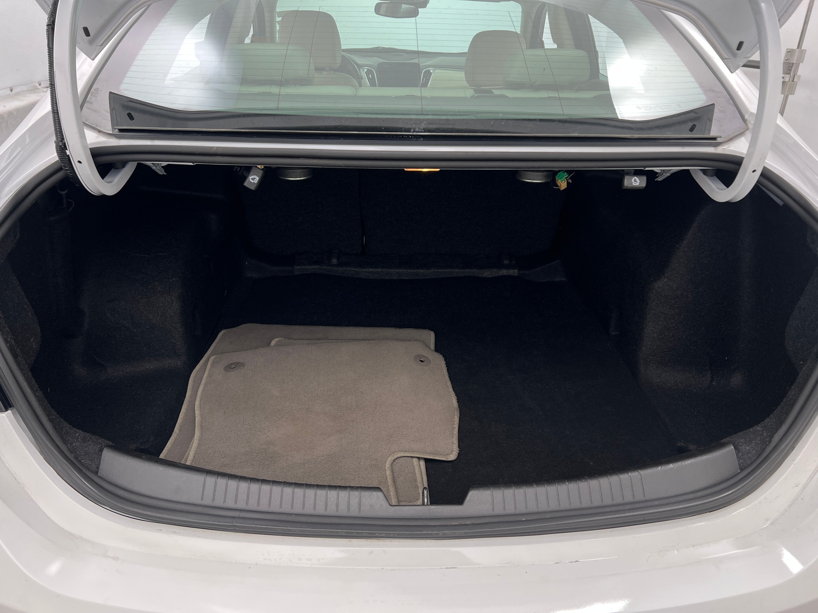 Thumbnail: 2024 Chevrolet Malibu - 6