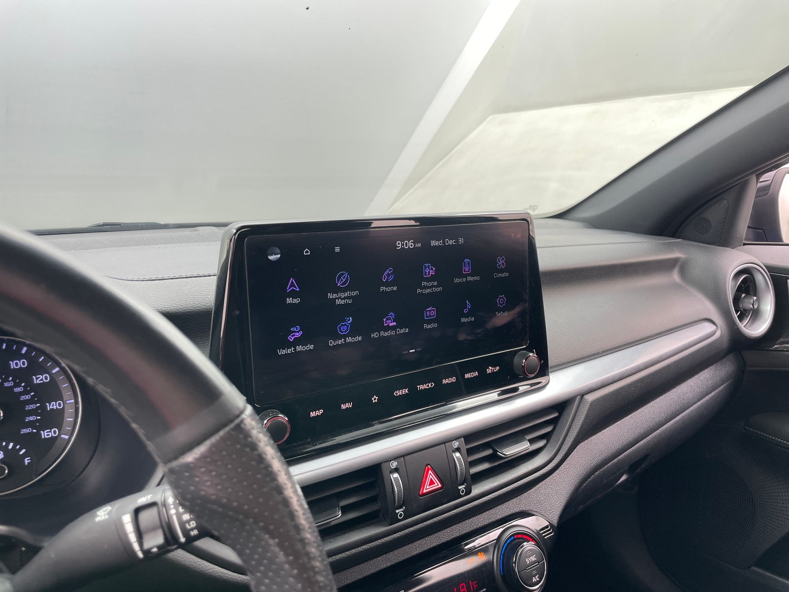 Thumbnail: 2024 Kia Forte - 4