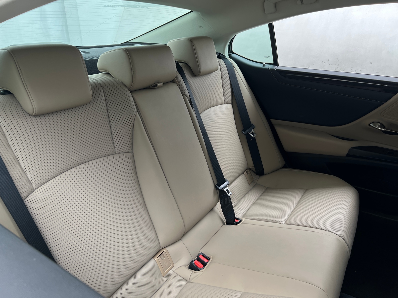 Thumbnail: 2021 Lexus ES - 5