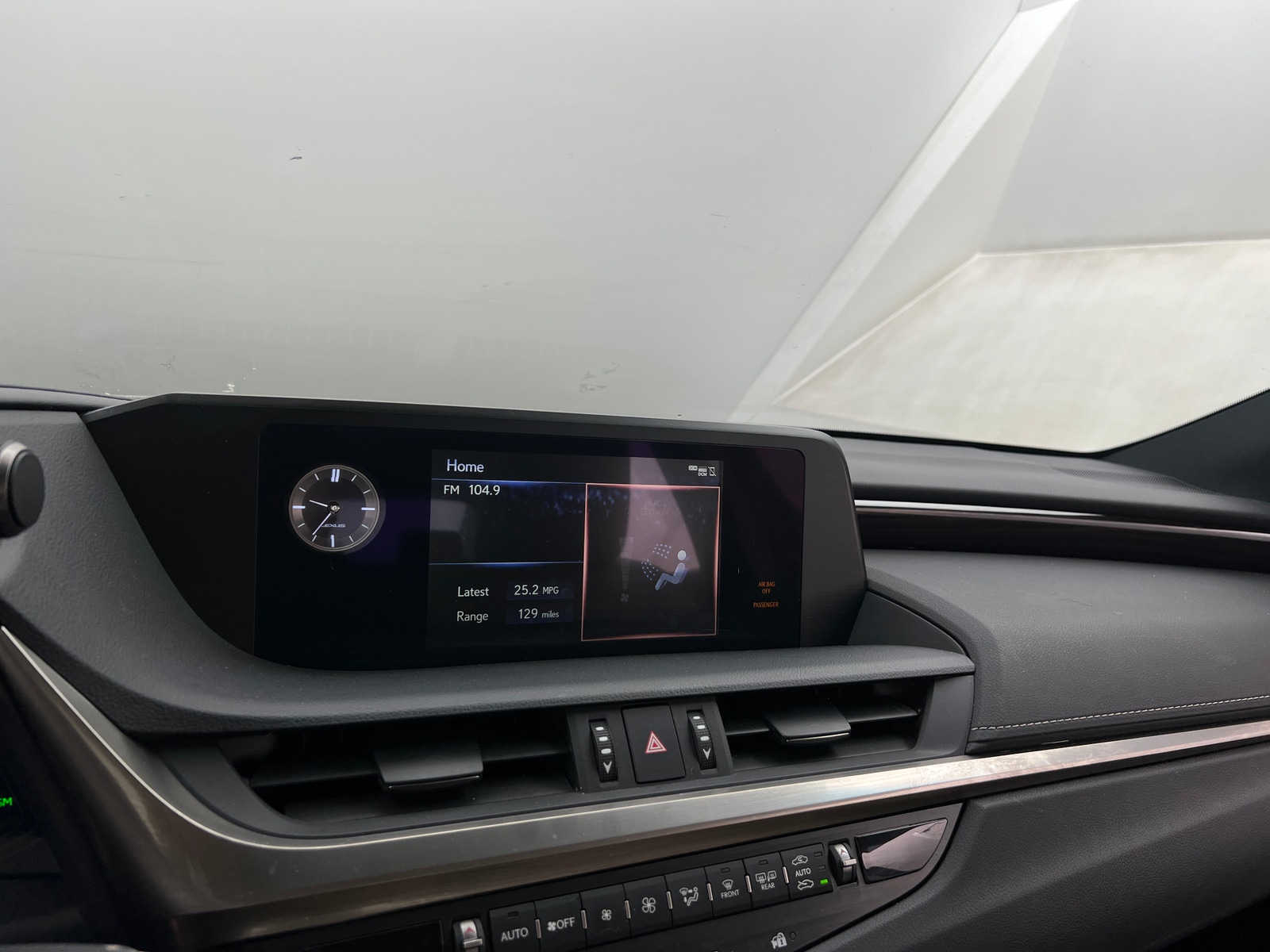 Thumbnail: 2021 Lexus ES - 3