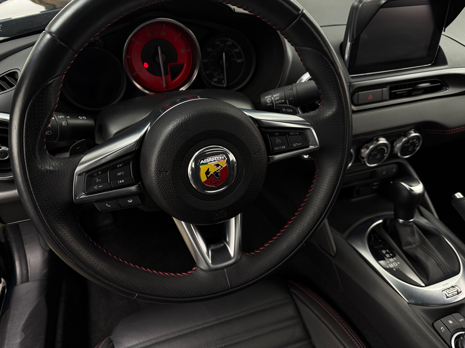 Thumbnail: 2020 Fiat 124 Spider - 3