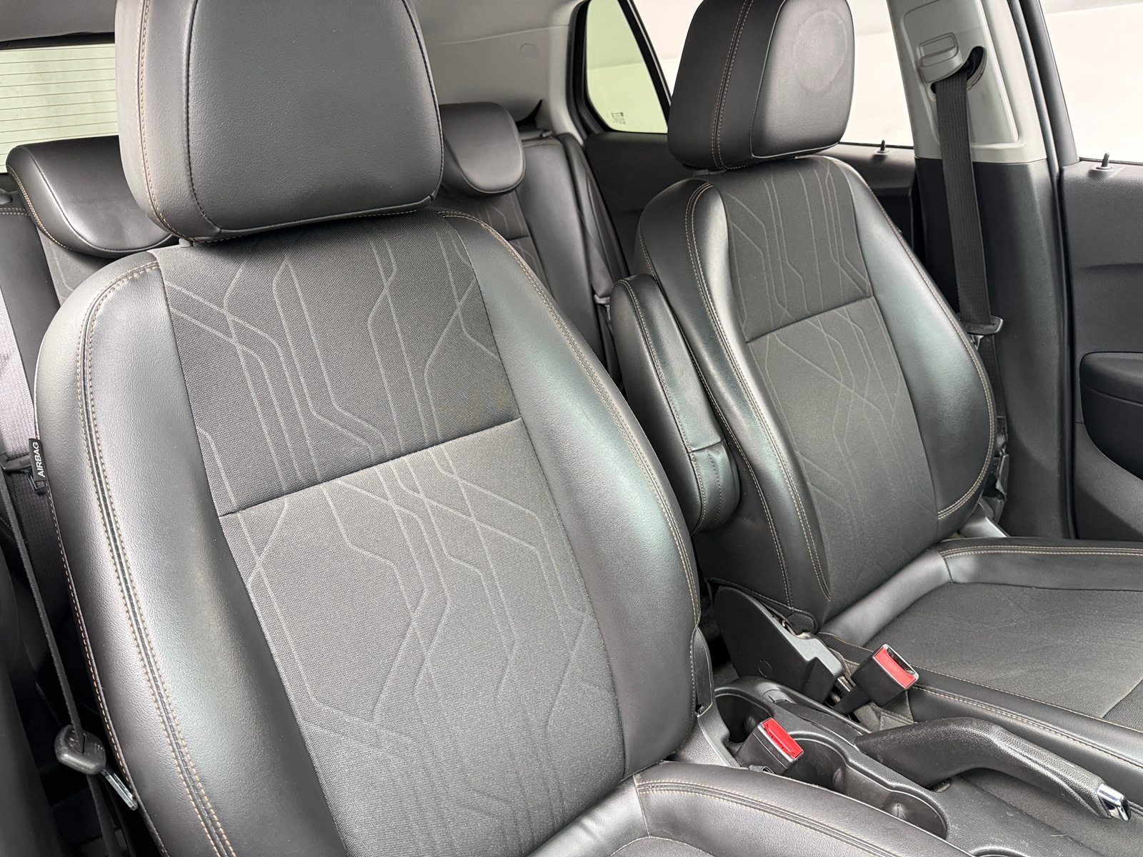 Thumbnail: 2017 Chevrolet Trax - 2