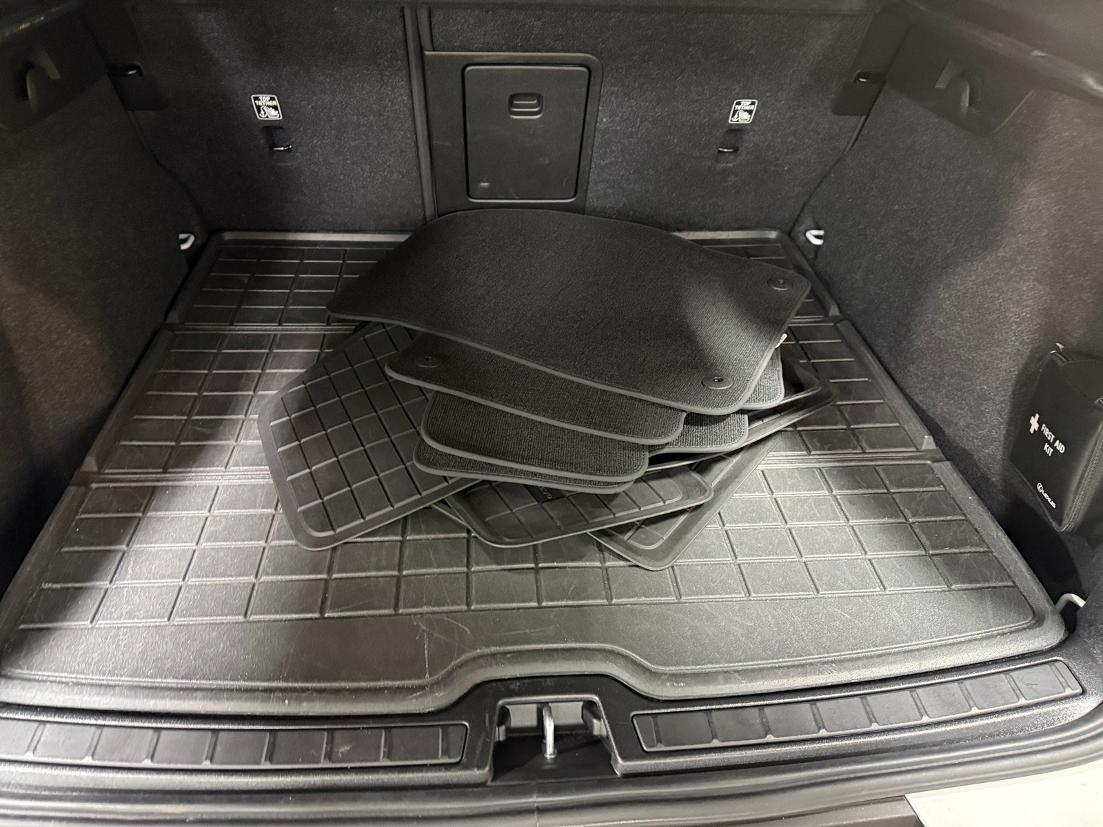 Thumbnail: 2021 Volvo XC40 - 6